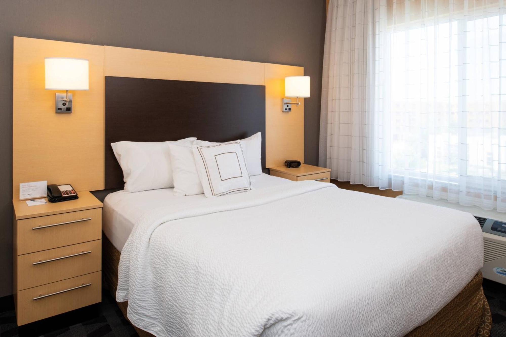 Towneplace Suites By Marriott Bakersfield West Buitenkant foto