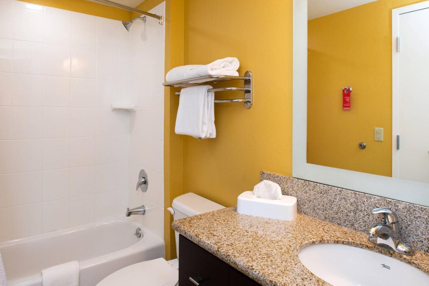 Towneplace Suites By Marriott Bakersfield West Buitenkant foto